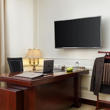 Golden Rooms Hotel Μόσχα Εξωτερικό φωτογραφία A wall-mounted television