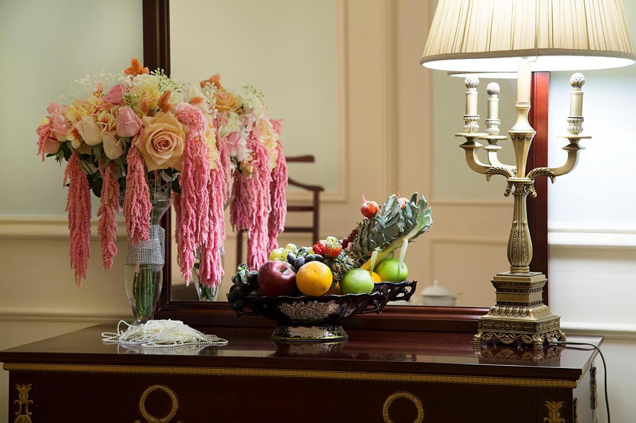 Golden Rooms Hotel Μόσχα Εξωτερικό φωτογραφία A fruit bowl