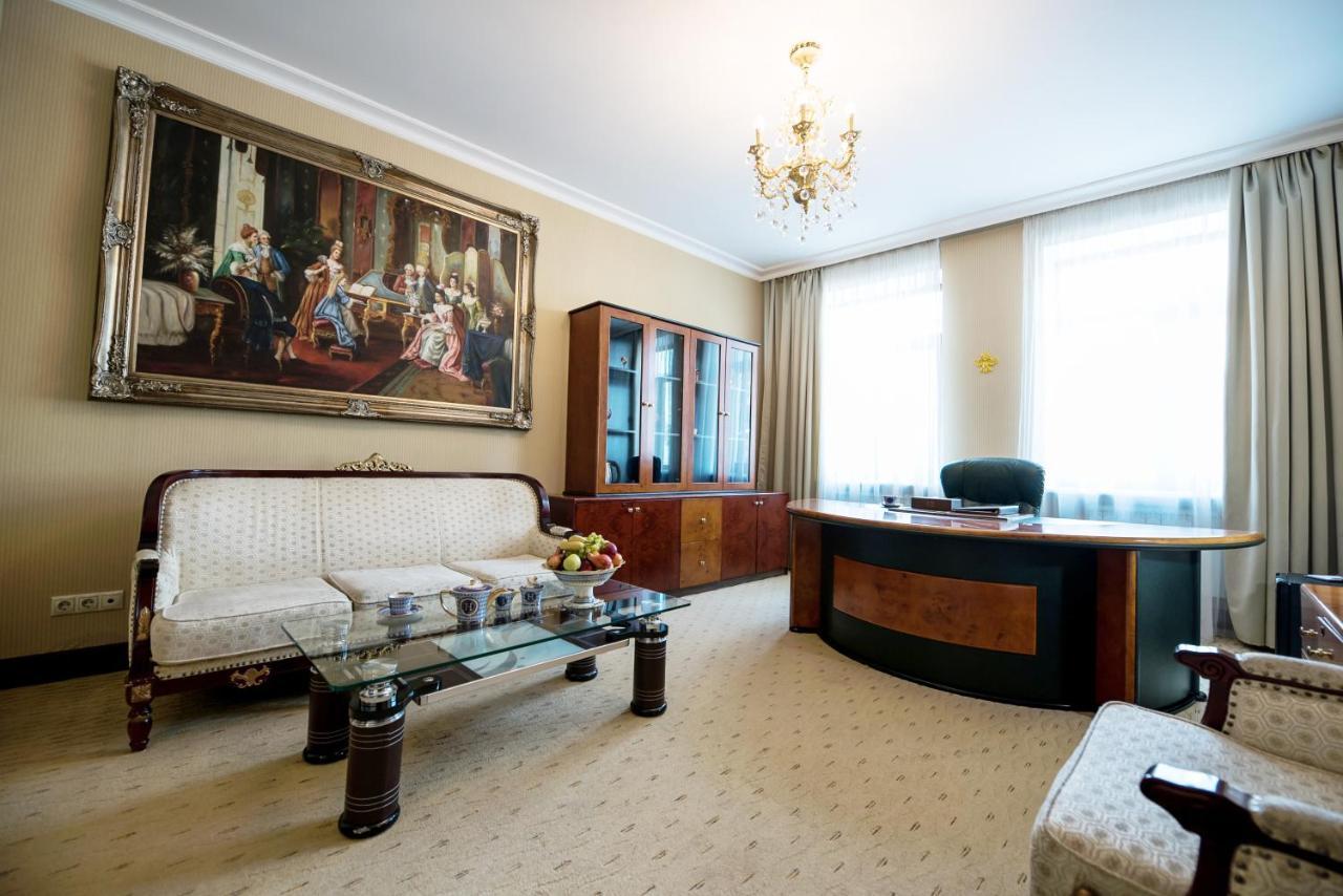 Golden Rooms Hotel Μόσχα Εξωτερικό φωτογραφία The office of the Rector of the University